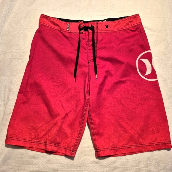 Hurley men's size 34 red ombre light weight athletic style shorts no liners VGUC - Picture 1 of 5
